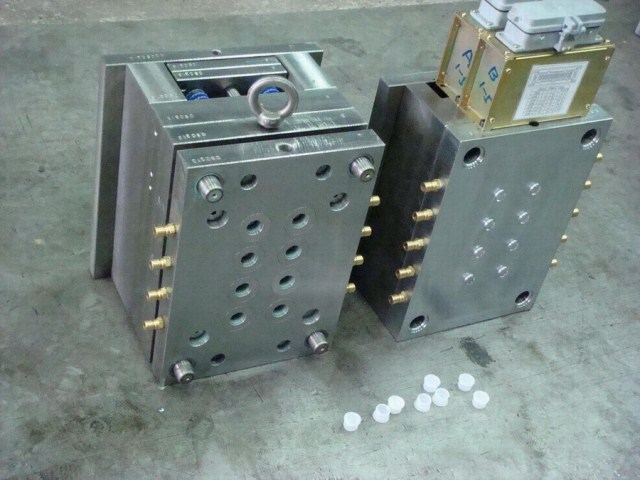 Plastic mold